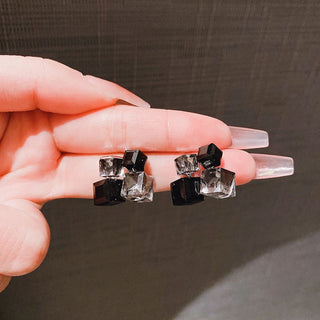 Aretes Black Cubes